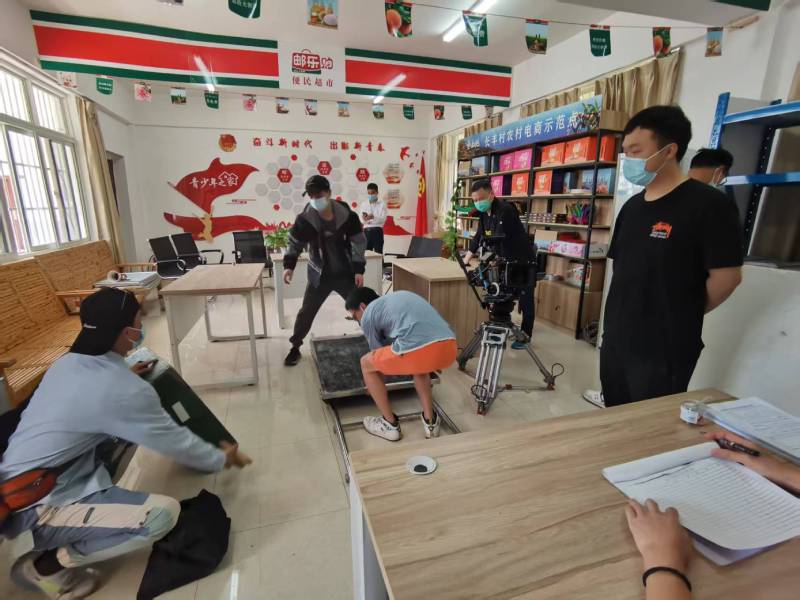 追星女孩心理学分析报告：修武县广告片拍摄公司揭秘饭圈应援式传播逻辑